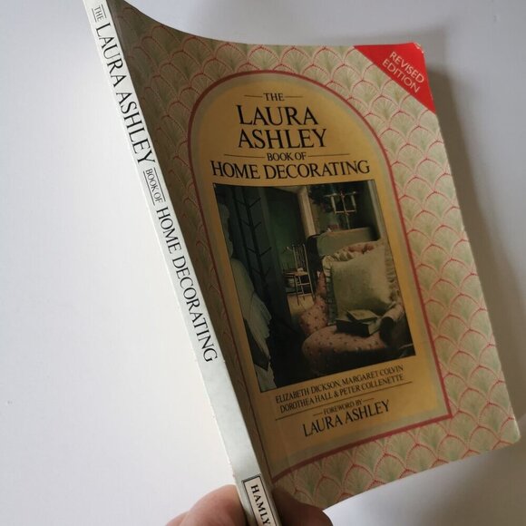 1987 Laura Ashley Home Decorating Book Softcover Soft Furnishings Vintage Fabric - Picture 2 of 13